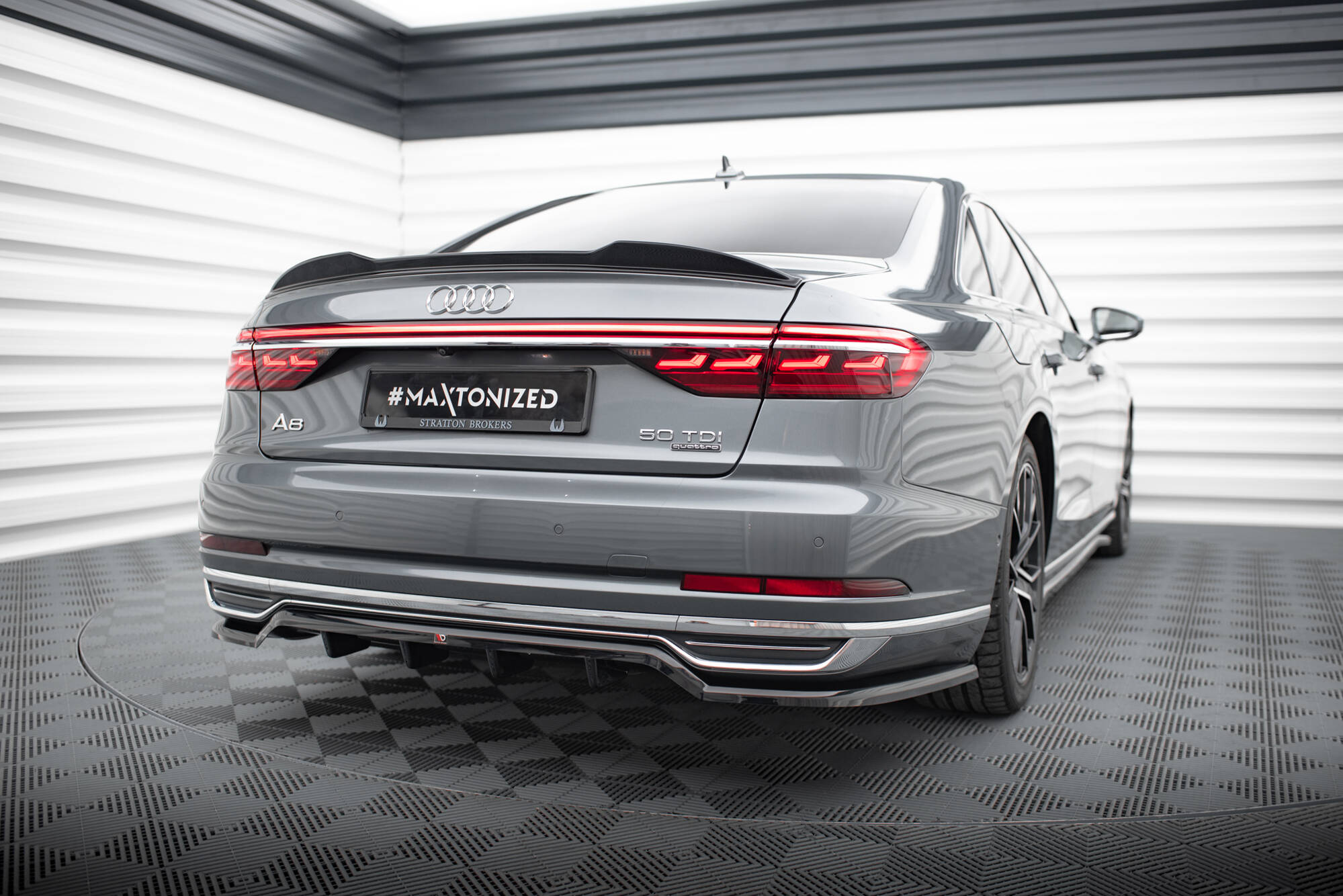 pol_po_Rear-Splitter-with-vertical-bars-Audi-A8-D5-19779_2jpg - OPSHOLDERS