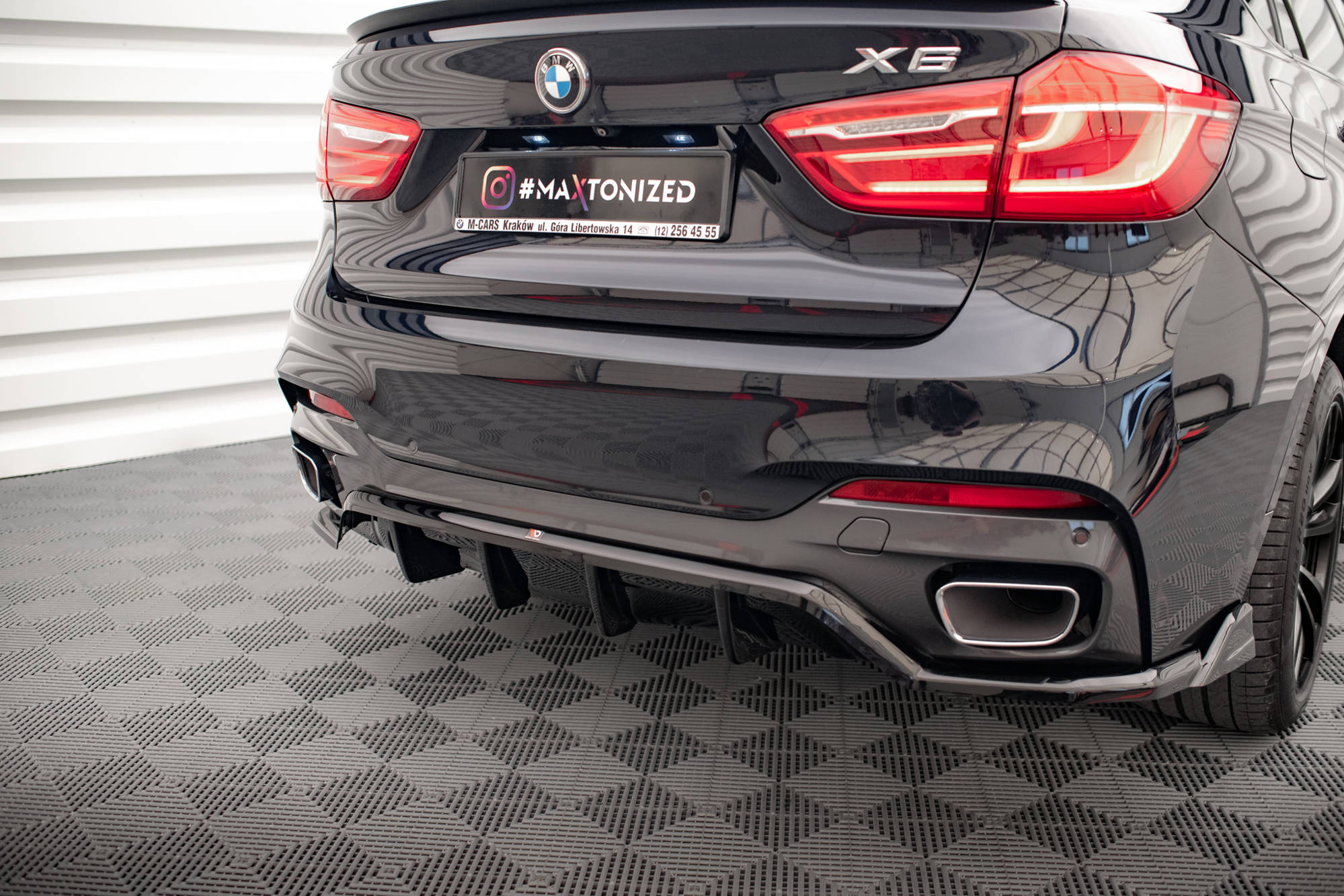 pol_po_Rear-Splitter-with-vertical-bars-BMW-X6-M-Pack-F16-16451_6jpg - OPSHOLDERS