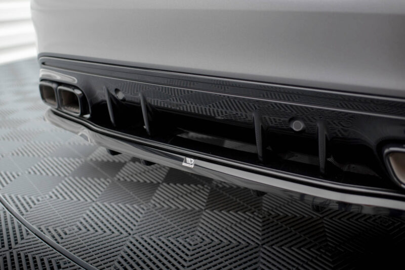 pol_po_Rear-Splitter-with-vertical-bars-Mercedes-AMG-C63-Sedan-Estate-W205-Facelift-18963_5jpg - OPSHOLDERS
