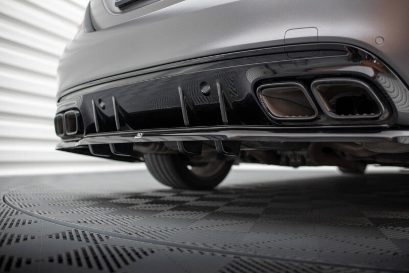 pol_po_Rear-Splitter-with-vertical-bars-Mercedes-AMG-C63-Sedan-Estate-W205-Facelift-18963_6jpg - OPSHOLDERS
