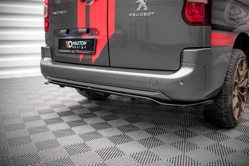 pol_po_Rear-Splitter-with-vertical-bars-Peugeot-Partner-Long-Mk3-15981_3jpg - OPSHOLDERS
