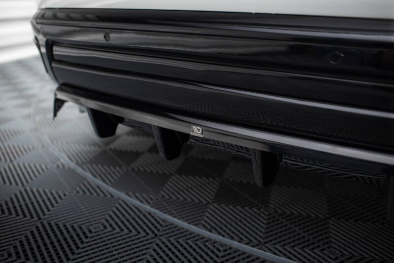 pol_po_Rear-Splitter-with-vertical-bars-Rolls-Royce-Cullinan-20888_4jpg - OPSHOLDERS