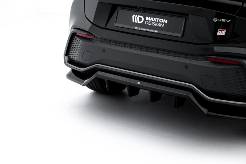 pol_po_Rear-Splitter-with-vertical-bars-Toyota-C-HR-Mk2-23256_6jpg - OPSHOLDERS