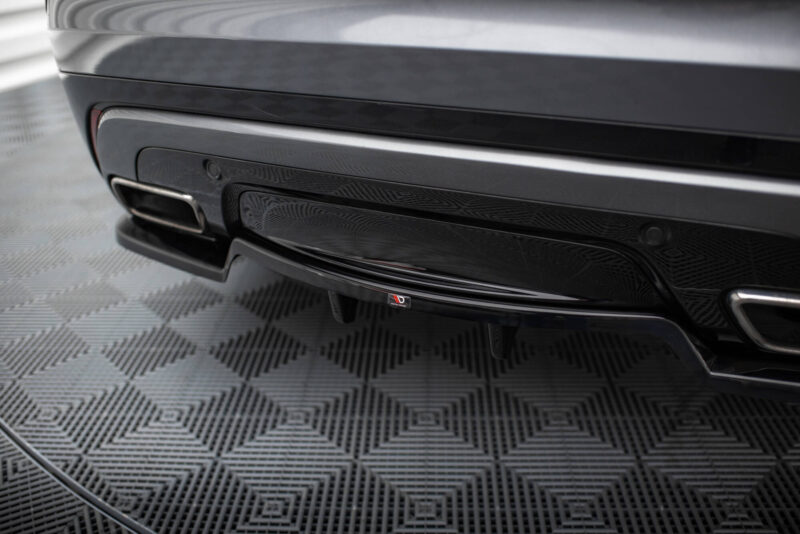 pol_po_Rear-Splitter-with-vertical-bars-V-1-Land-Rover-Range-Rover-Velar-R-Dynamic-Mk1-20560_8jpg - OPSHOLDERS