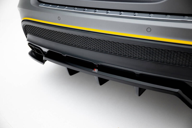 pol_po_Rear-Splitter-with-vertical-bars-V-2-Mercedes-Benz-GLA-45-AMG-X156-22063_3jpg - OPSHOLDERS