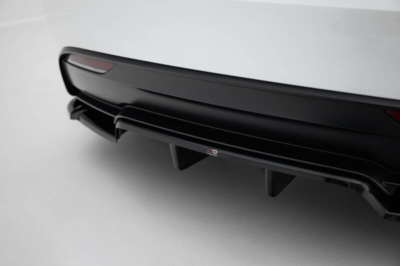 pol_po_Rear-Splitter-with-vertical-bars-V-2-Tesla-Model-3-Performance-Mk1-Facelift-21820_3jpg - OPSHOLDERS