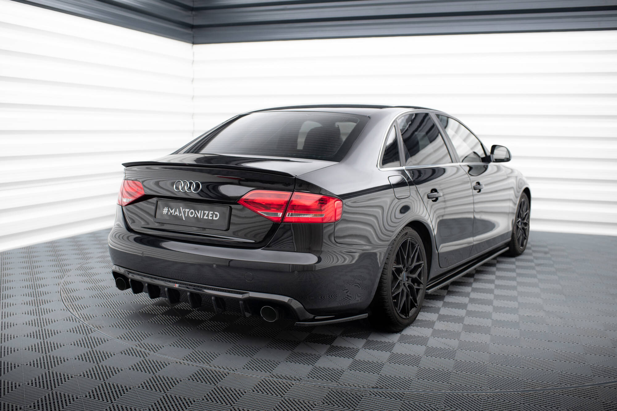 pol_po_Rear-Valance-Audi-A4-B8-Version-with-single-exhausts-on-two-sides-22210_5jpg - OPSHOLDERS