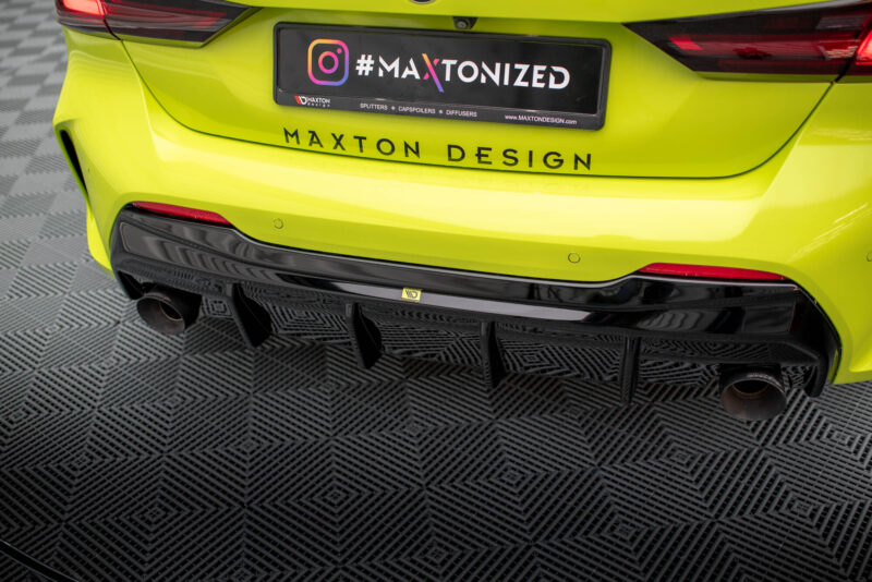 pol_po_Rear-Valance-V-3-BMW-1-F40-M-Pack-M135i-128ti-Version-with-single-exhausts-on-two-sides-19994_11jpg - OPSHOLDERS