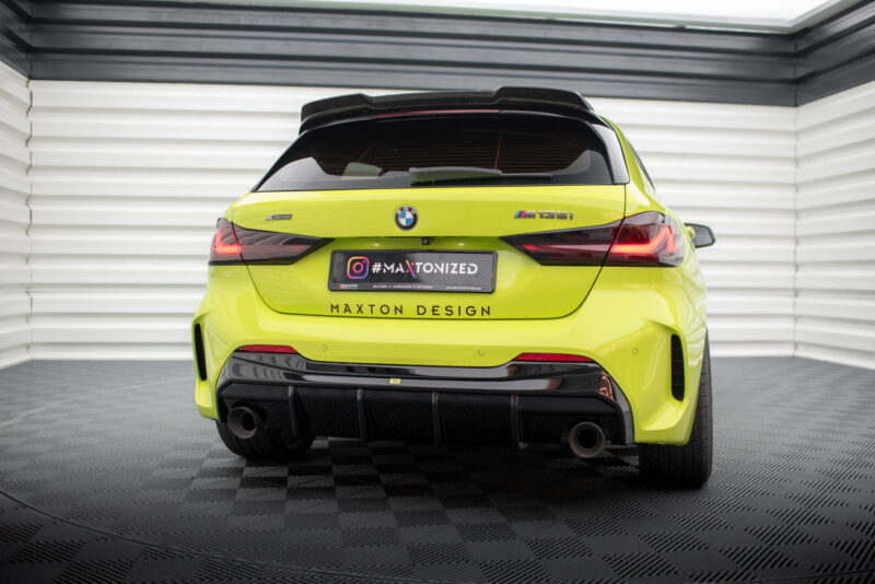 pol_po_Rear-Valance-V-3-BMW-1-F40-M-Pack-M135i-128ti-Version-with-single-exhausts-on-two-sides-19994_12jpg - OPSHOLDERS