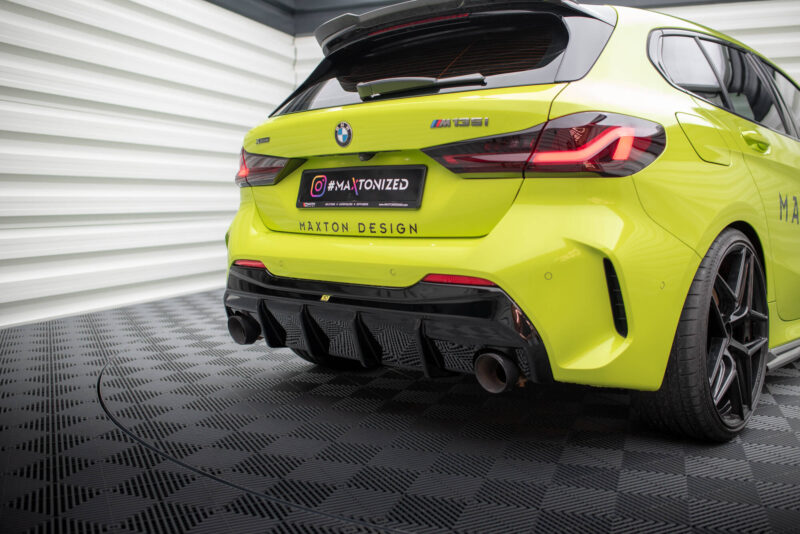 pol_po_Rear-Valance-V-3-BMW-1-F40-M-Pack-M135i-128ti-Version-with-single-exhausts-on-two-sides-19994_9jpg - OPSHOLDERS