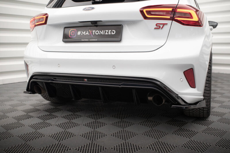 pol_po_Rear-Valance-V-3-Ford-Focus-Hatchback-ST-Mk4-10161_14jpg - OPSHOLDERS