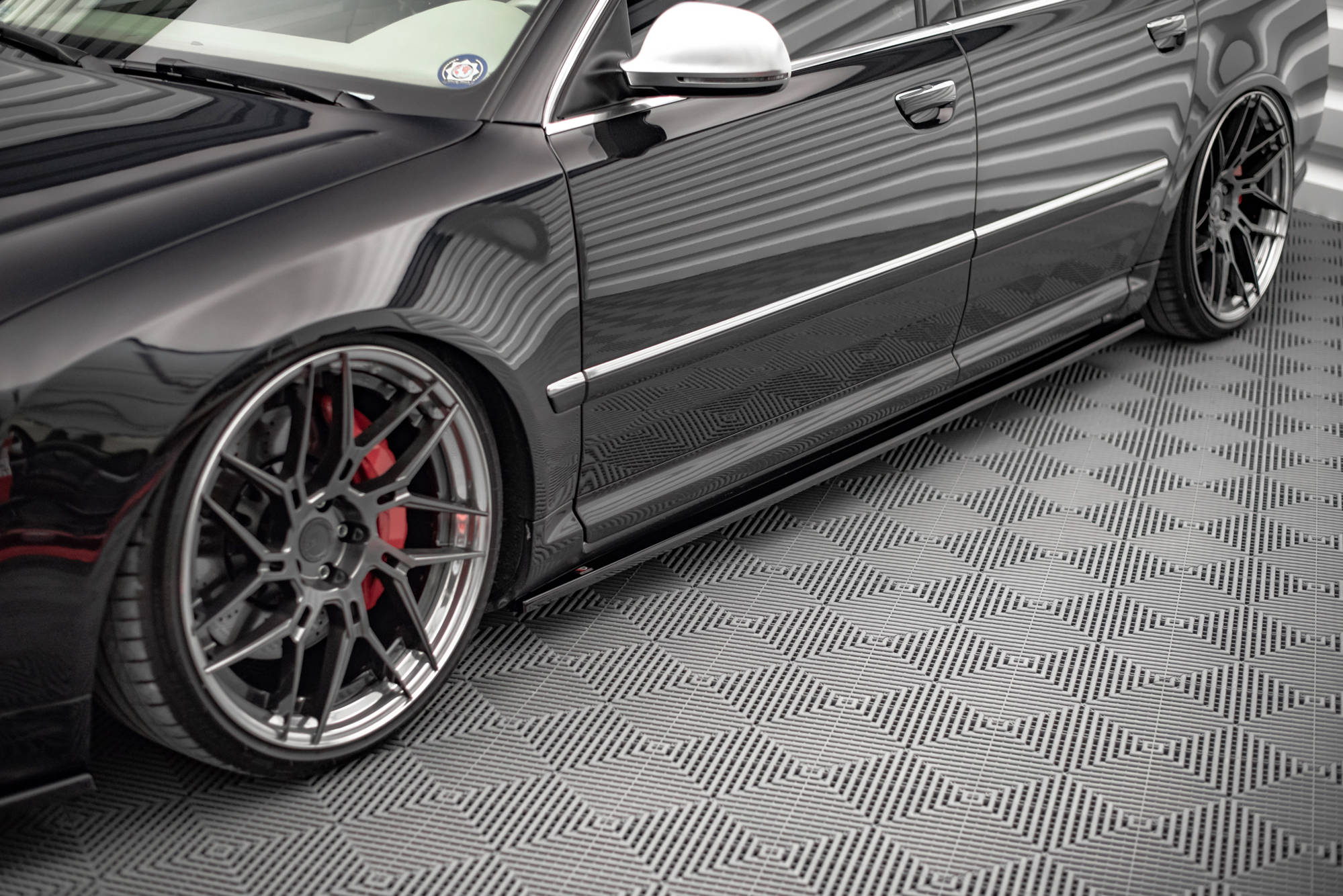 pol_po_SIDE-SKIRTS-DIFFUSERS-AUDI-S8-D3-104_7jpg - OPSHOLDERS
