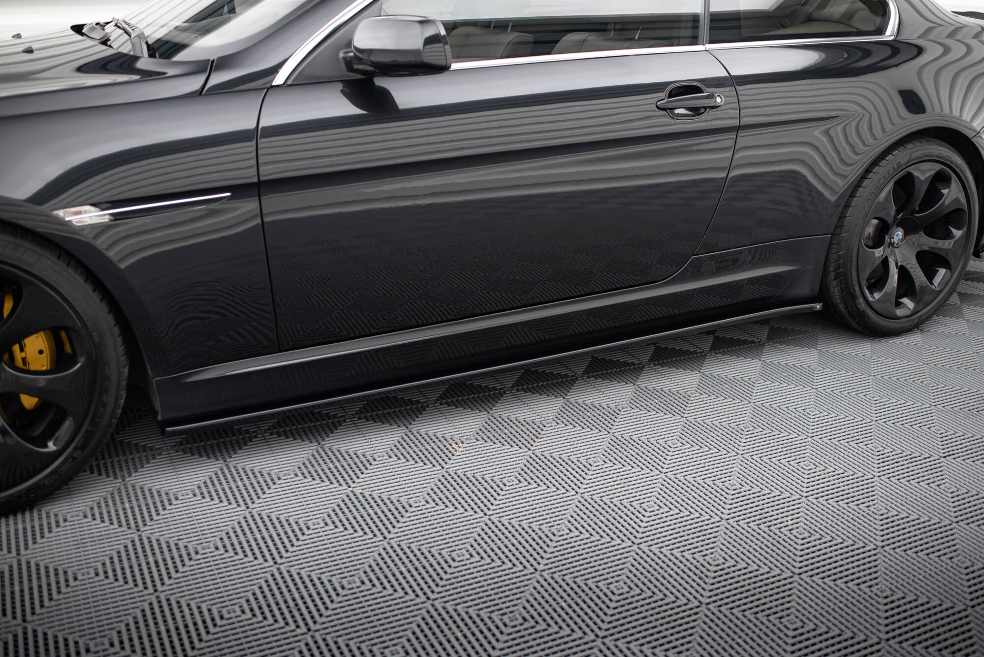pol_po_SIDE-SKIRTS-DIFFUSERS-BMW-M6-E63-5536_2jpg - OPSHOLDERS