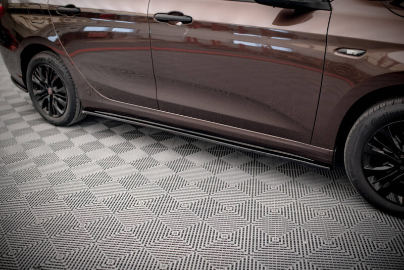 pol_po_SIDE-SKIRTS-DIFFUSERS-Fiat-Tipo-S-Design-5538_9jpg - OPSHOLDERS