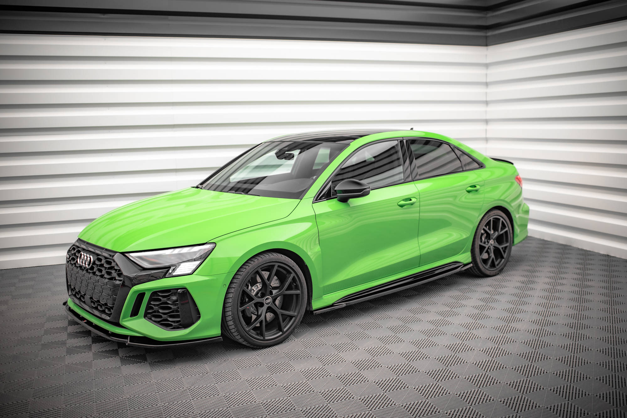pol_po_Set-of-Splitters-Audi-RS3-Sedan-8Y-21874_19jpg - OPSHOLDERS