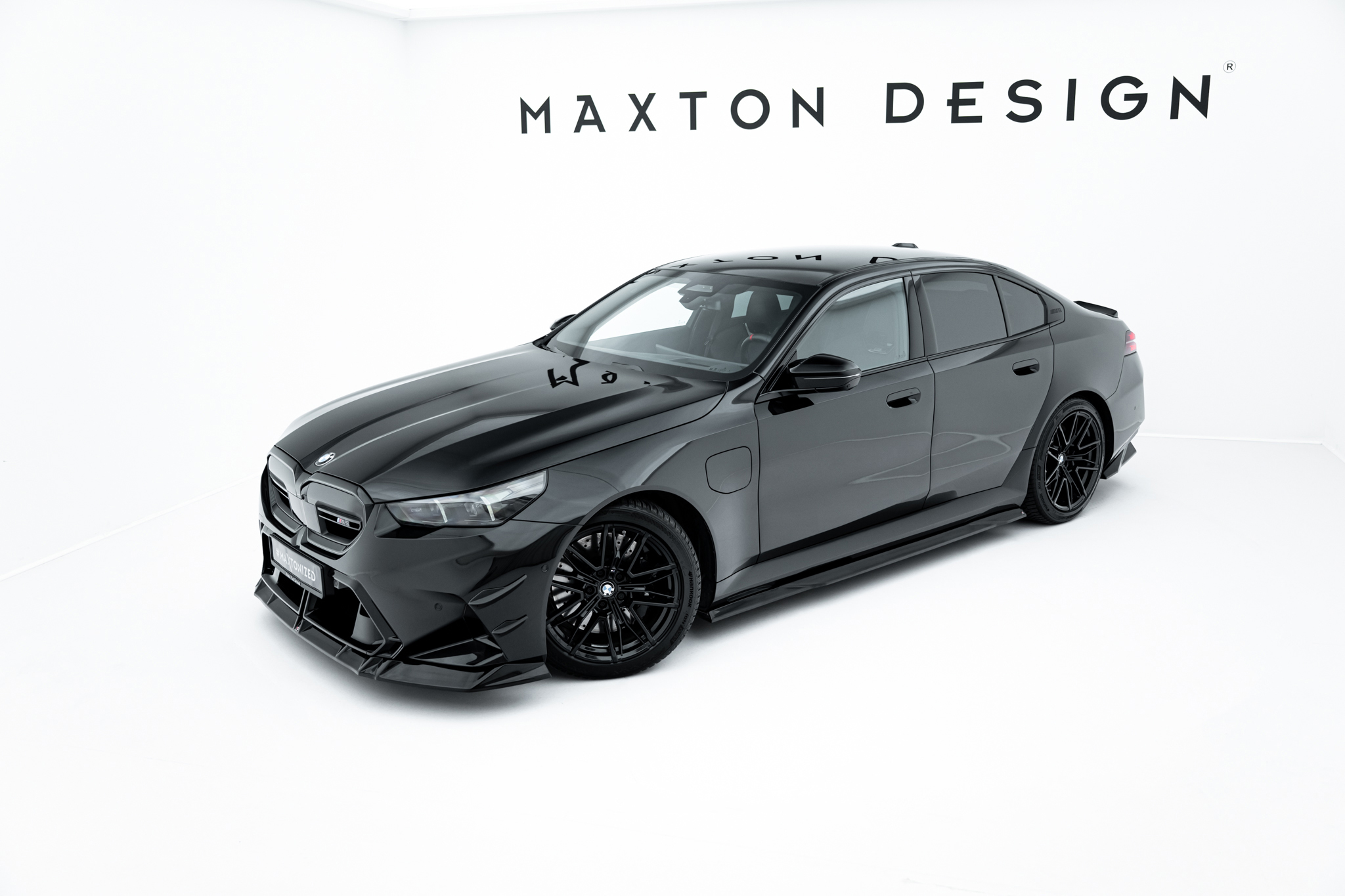 pol_po_Set-of-Splitters-BMW-M5-Sedan-G90-22755_26jpg - OPSHOLDERS