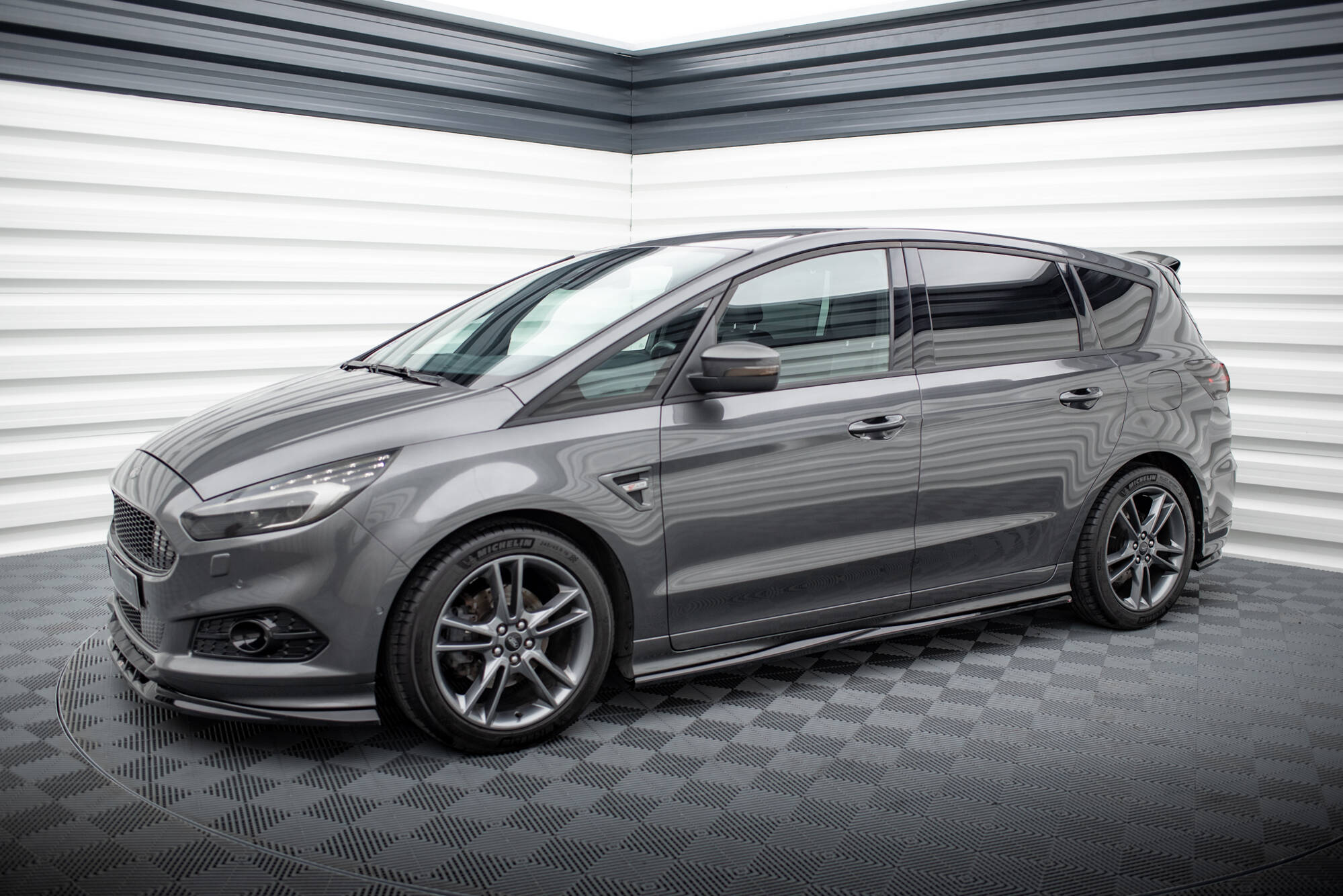 pol_po_Set-of-Splitters-Ford-S-Max-ST-Line-Mk2-21705_13jpg - OPSHOLDERS