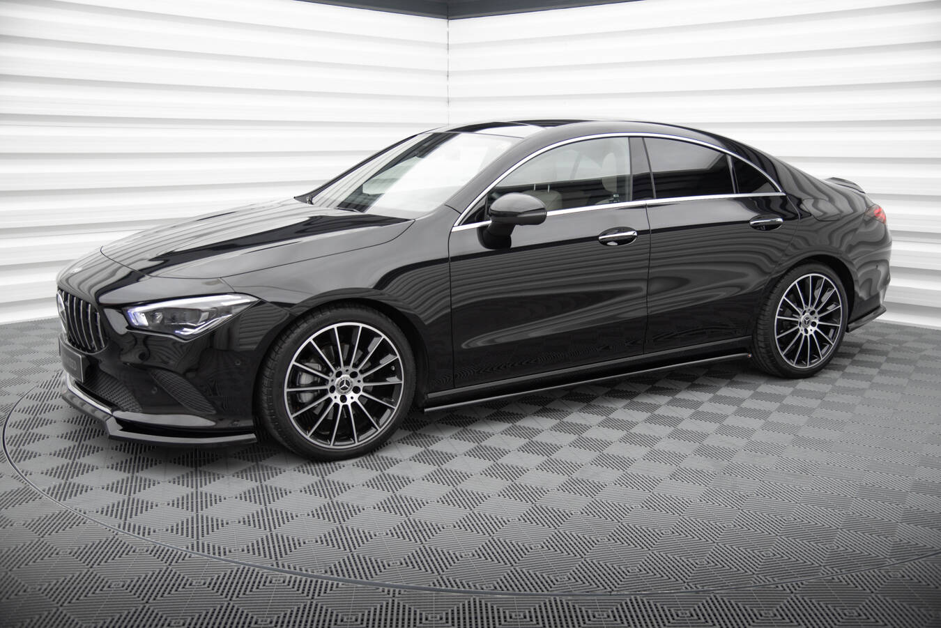 pol_po_Set-of-Splitters-Mercedes-Benz-CLA-Coupe-C118-22138_1jpg - OPSHOLDERS