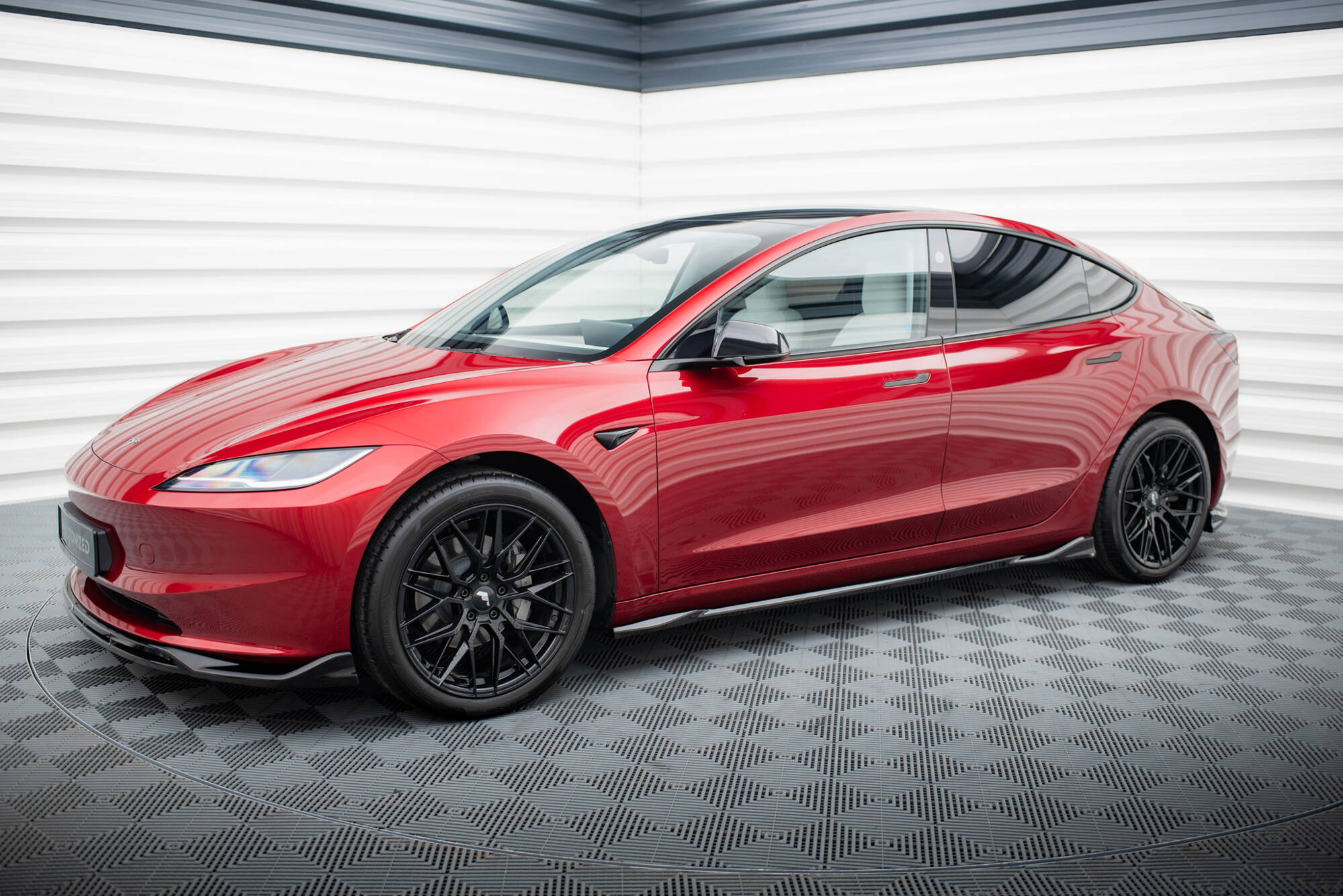 pol_po_Set-of-Splitters-Tesla-Model-3-Project-Highland-Facelift-23270_14jpg - OPSHOLDERS