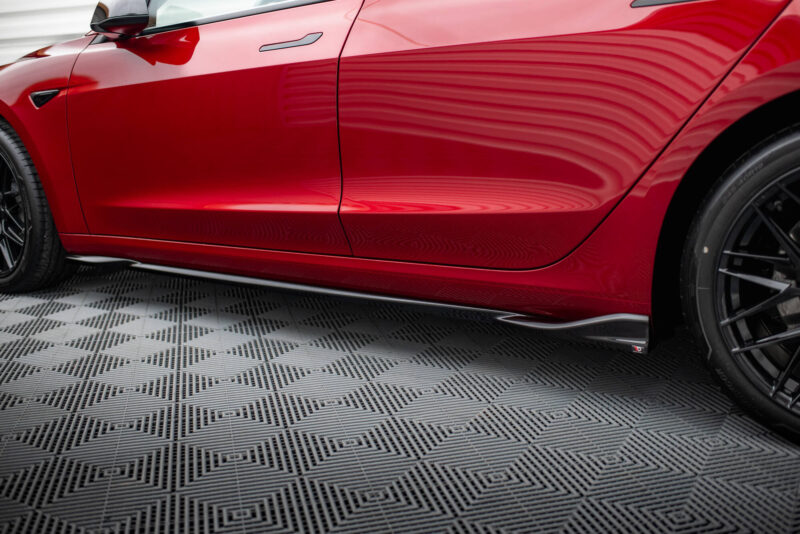 pol_po_Set-of-Splitters-Tesla-Model-3-Project-Highland-Facelift-23270_16jpg - OPSHOLDERS