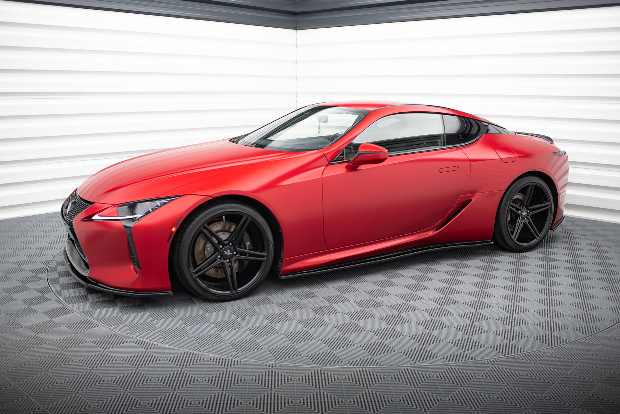 pol_po_Set-of-Splitters-V-2-Lexus-LC-22543_1jpg - OPSHOLDERS
