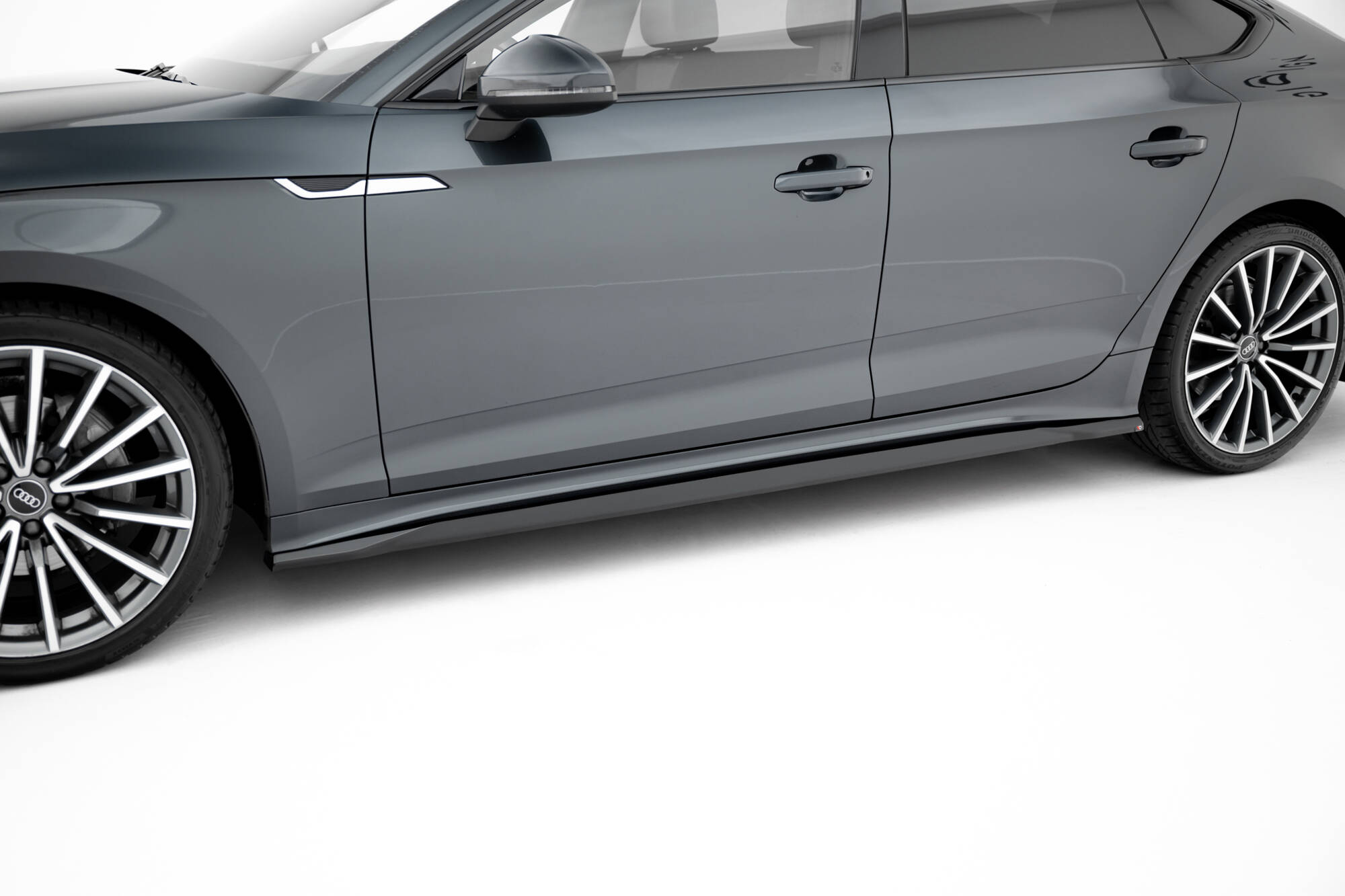 pol_po_Side-Skirts-Diffusers-Audi-A5-Sportback-F5-Facelift-21452_6jpg - OPSHOLDERS