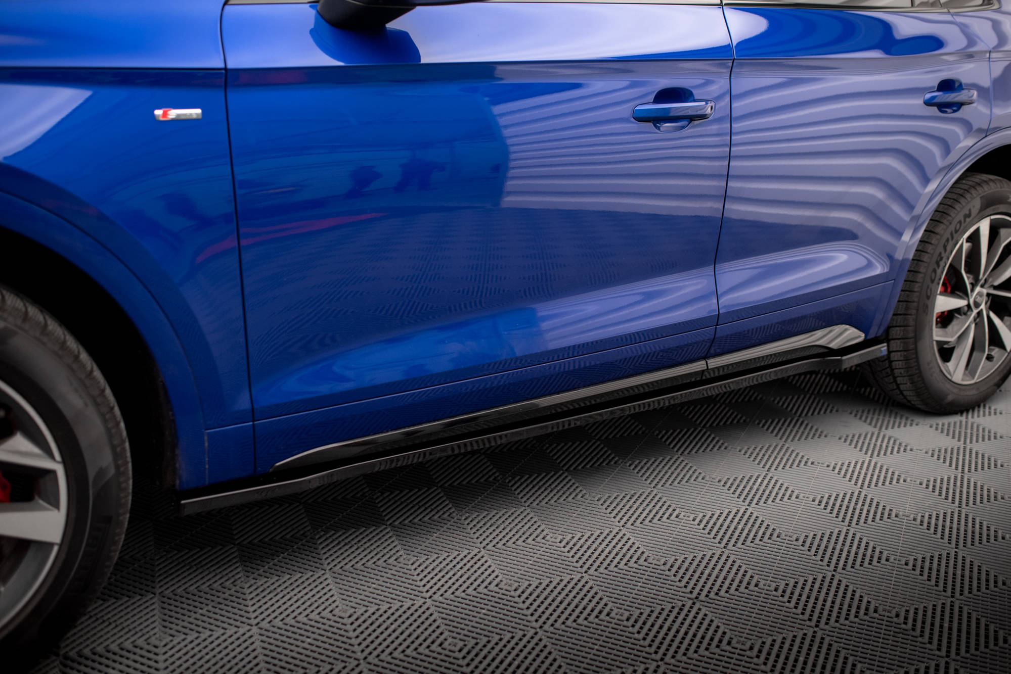 pol_po_Side-Skirts-Diffusers-Audi-SQ5-Q5-S-Line-SUV-Sportback-Mk2-Facelift-18458_4jpg - OPSHOLDERS