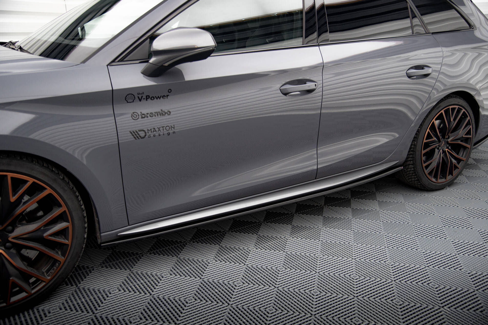 pol_po_Side-Skirts-Diffusers-Cupra-Leon-Aero-Mk1-20398_3jpg - OPSHOLDERS