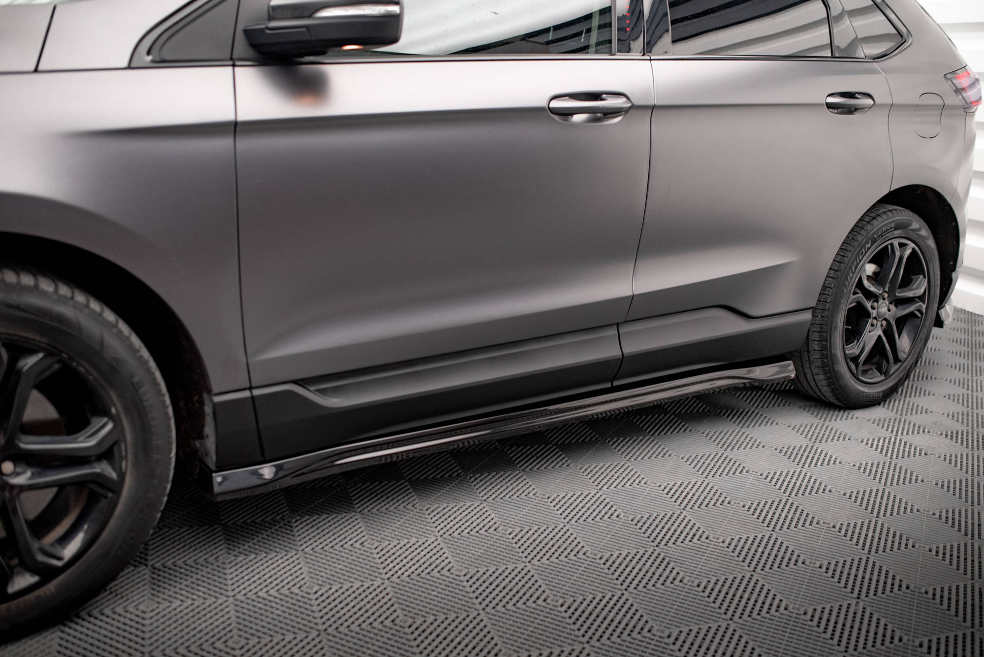 pol_po_Side-Skirts-Diffusers-Ford-Edge-Mk2-18272_7jpg - OPSHOLDERS