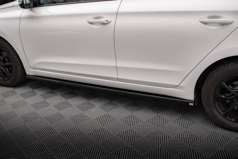 pol_po_Side-Skirts-Diffusers-Hyundai-I20-Mk2-Facelift-18350_7jpg - OPSHOLDERS