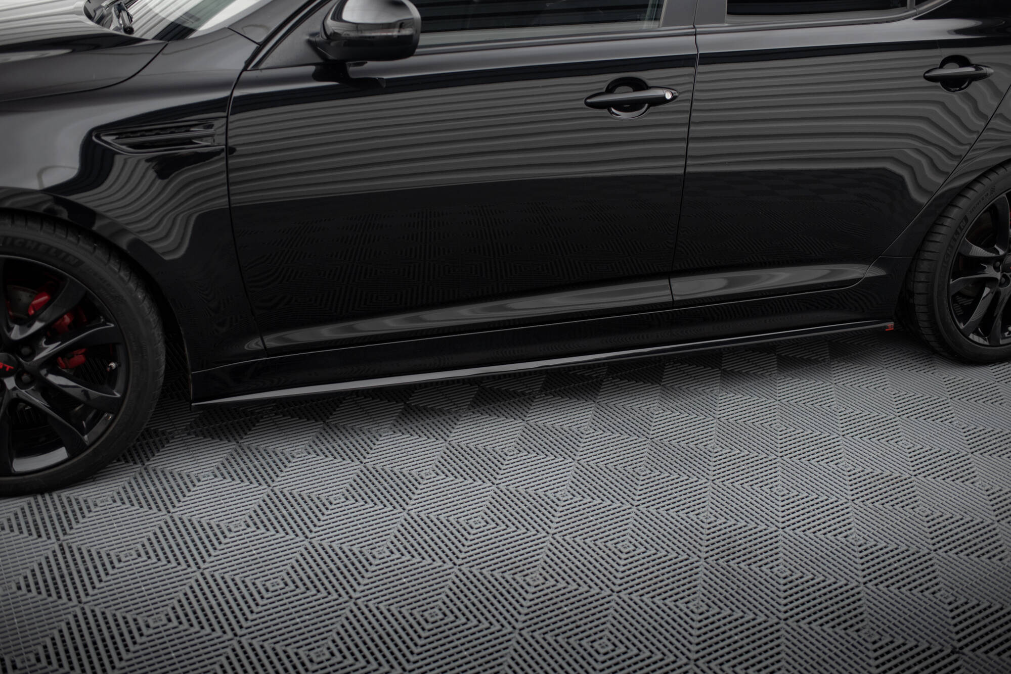 pol_po_Side-Skirts-Diffusers-Kia-Optima-Mk3-19689_2jpg - OPSHOLDERS