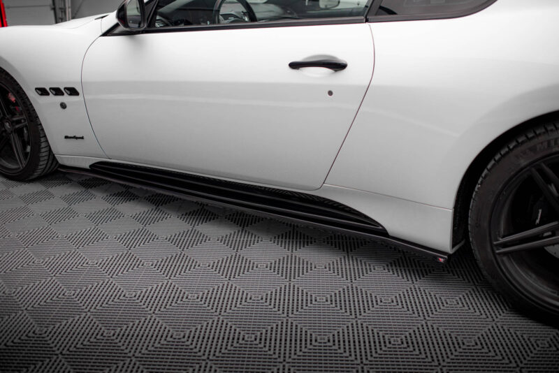 pol_po_Side-Skirts-Diffusers-Maserati-Granturismo-S-Mk1-20471_3jpg - OPSHOLDERS