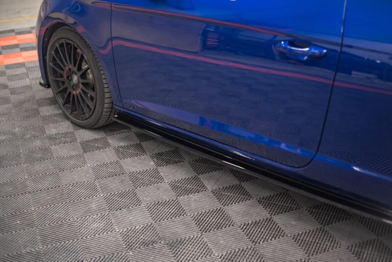 pol_po_Side-Skirts-Diffusers-Seat-Leon-Cupra-FR-SC-Mk3-Mk3-FL-10489_6jpg - OPSHOLDERS