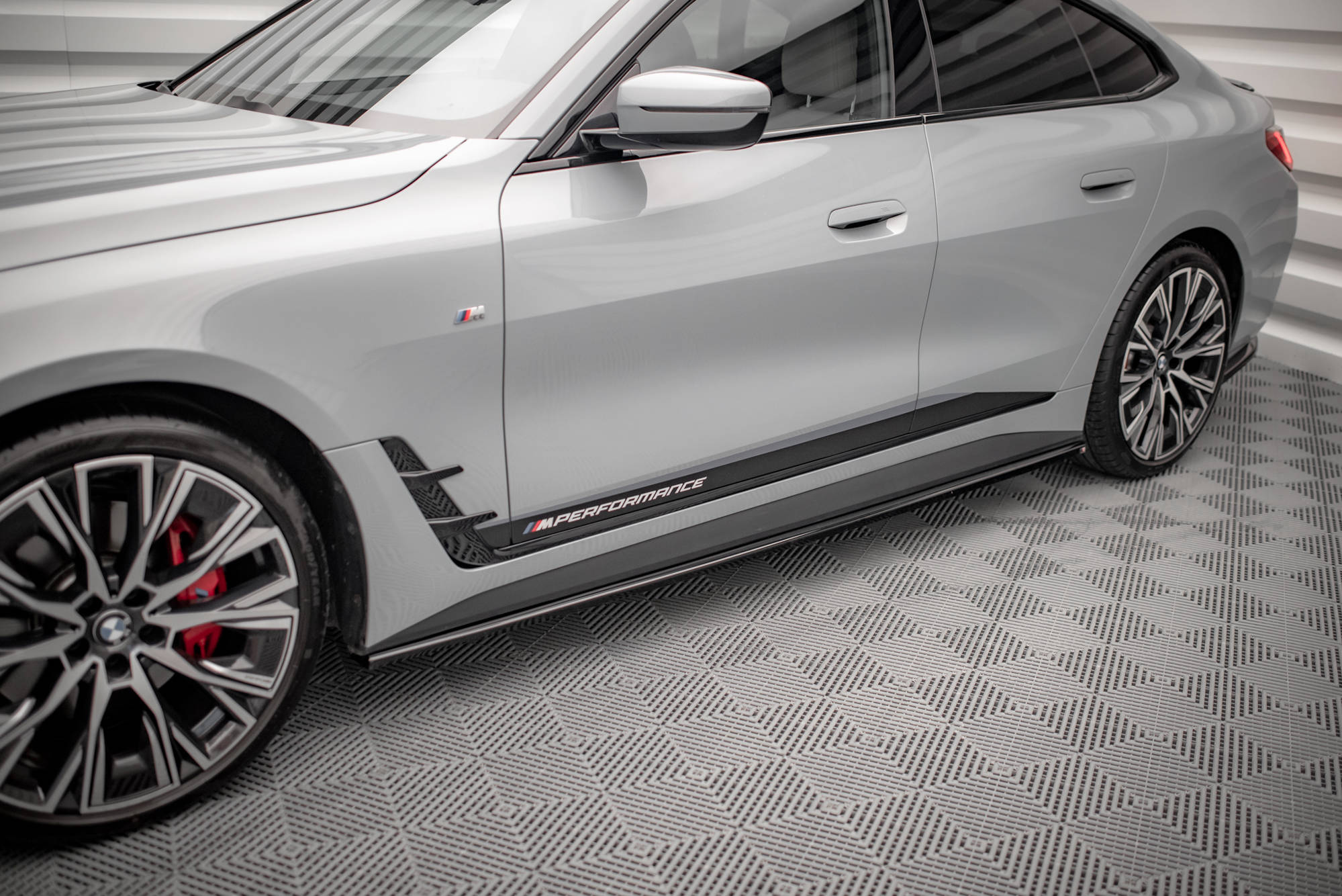 pol_po_Side-Skirts-Diffusers-V-1-BMW-4-Gran-Coupe-M-Pack-M440i-G26-16414_2jpg - OPSHOLDERS