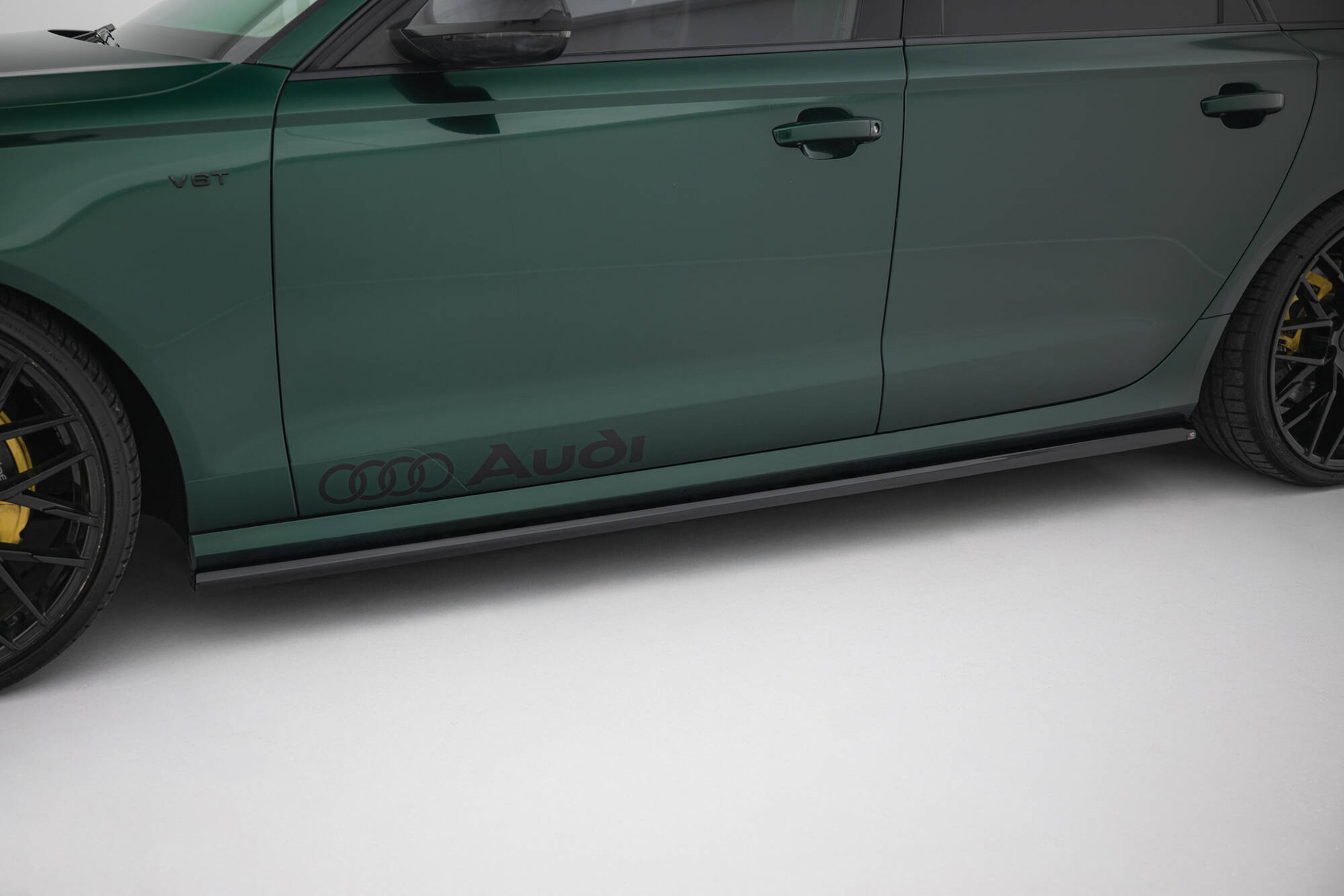 pol_po_Side-Skirts-Diffusers-V-2-Audi-A6-S-line-S6-C7-21812_3jpg - OPSHOLDERS