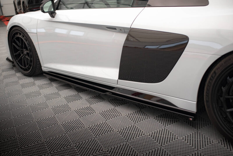 pol_po_Side-Skirts-Diffusers-V-2-Audi-R8-Mk2-Facelift-17932_4jpg - OPSHOLDERS