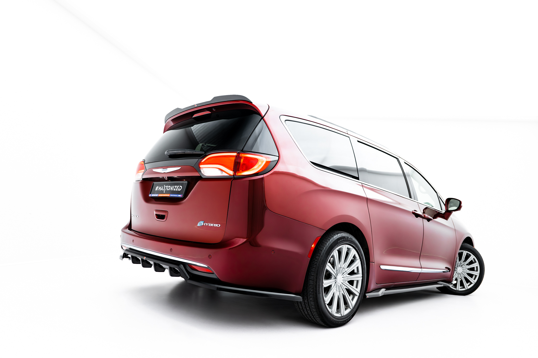 pol_po_Side-Skirts-Diffusers-V-2-Chrysler-Pacifica-Mk2-23233_6jpg - OPSHOLDERS