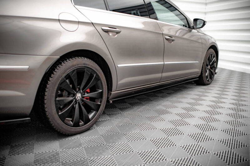 pol_po_Side-Skirts-Diffusers-V-2-Volkswagen-Passat-CC-14700_4jpg - OPSHOLDERS