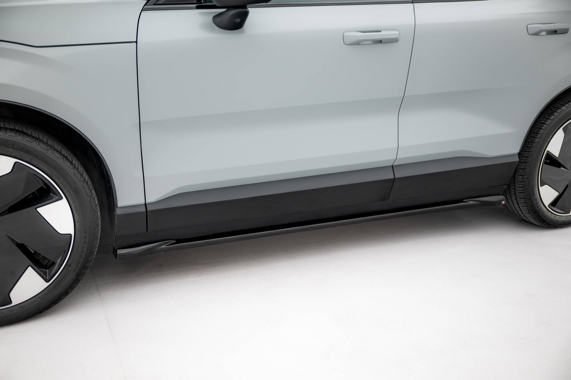 pol_po_Side-Skirts-Diffusers-Volvo-EX30-Mk1-21504_6jpg - OPSHOLDERS