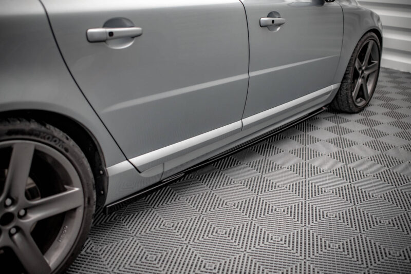 pol_po_Side-Skirts-Diffusers-Volvo-V70-Mk3-15609_4jpg - OPSHOLDERS