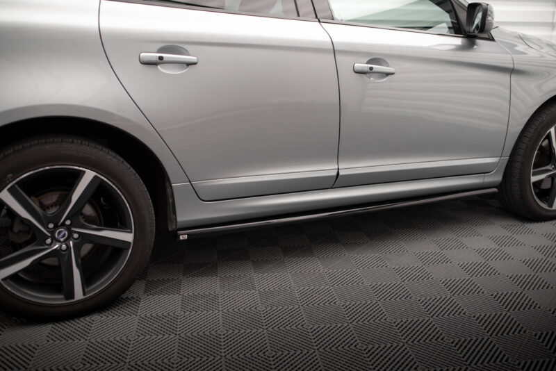 pol_po_Side-Skirts-Diffusers-Volvo-XC60-R-Design-Mk1-Facelift-17966_4jpg - OPSHOLDERS