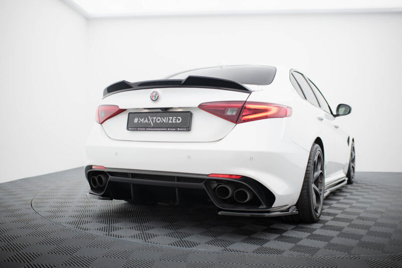 pol_po_Spoiler-Cap-3D-Alfa-Romeo-Giulia-21048_4jpg - OPSHOLDERS