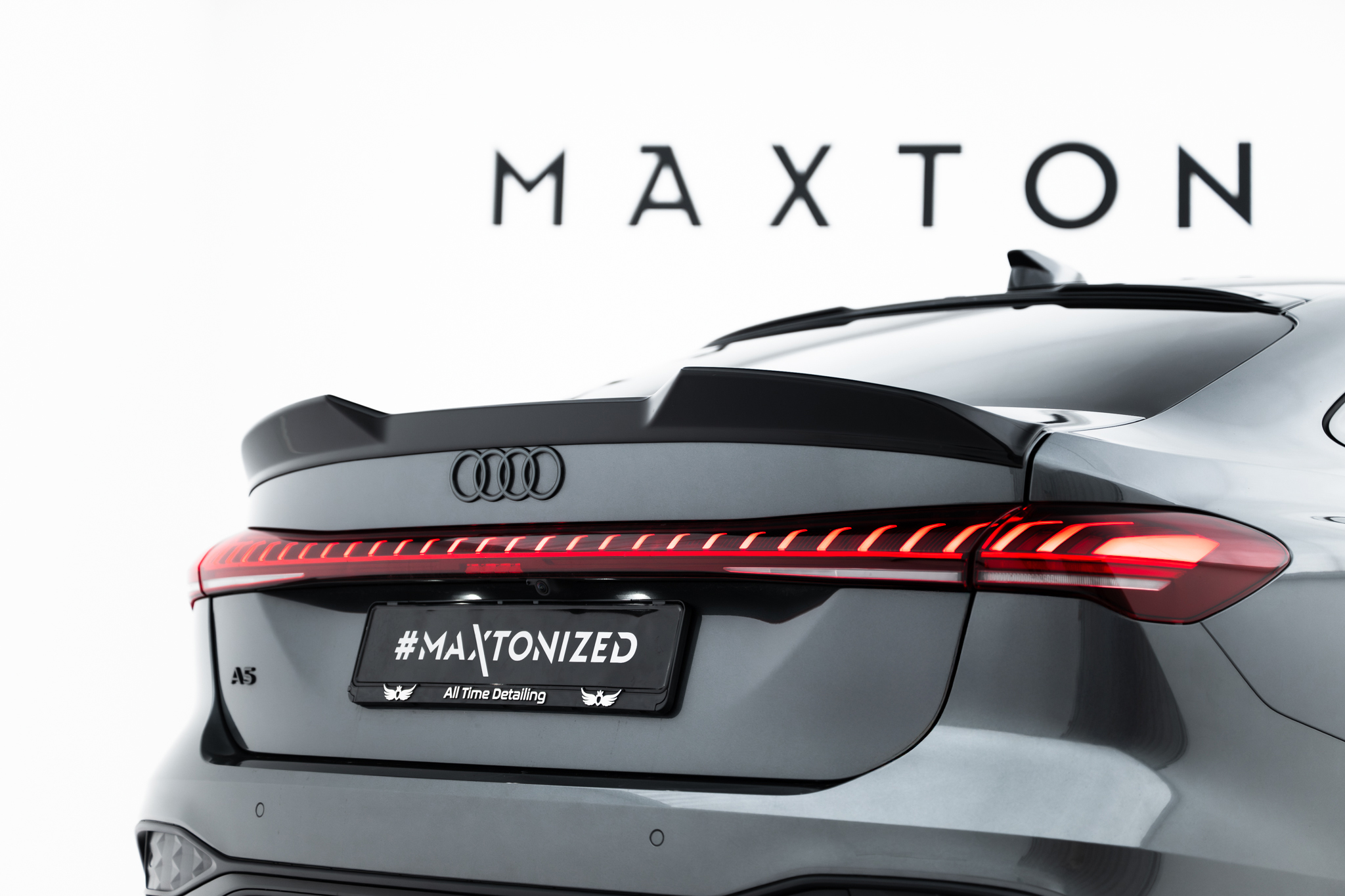 pol_po_Spoiler-Cap-3D-Audi-A5-S-Line-S5-Sedan-B10-22775_5jpg - OPSHOLDERS