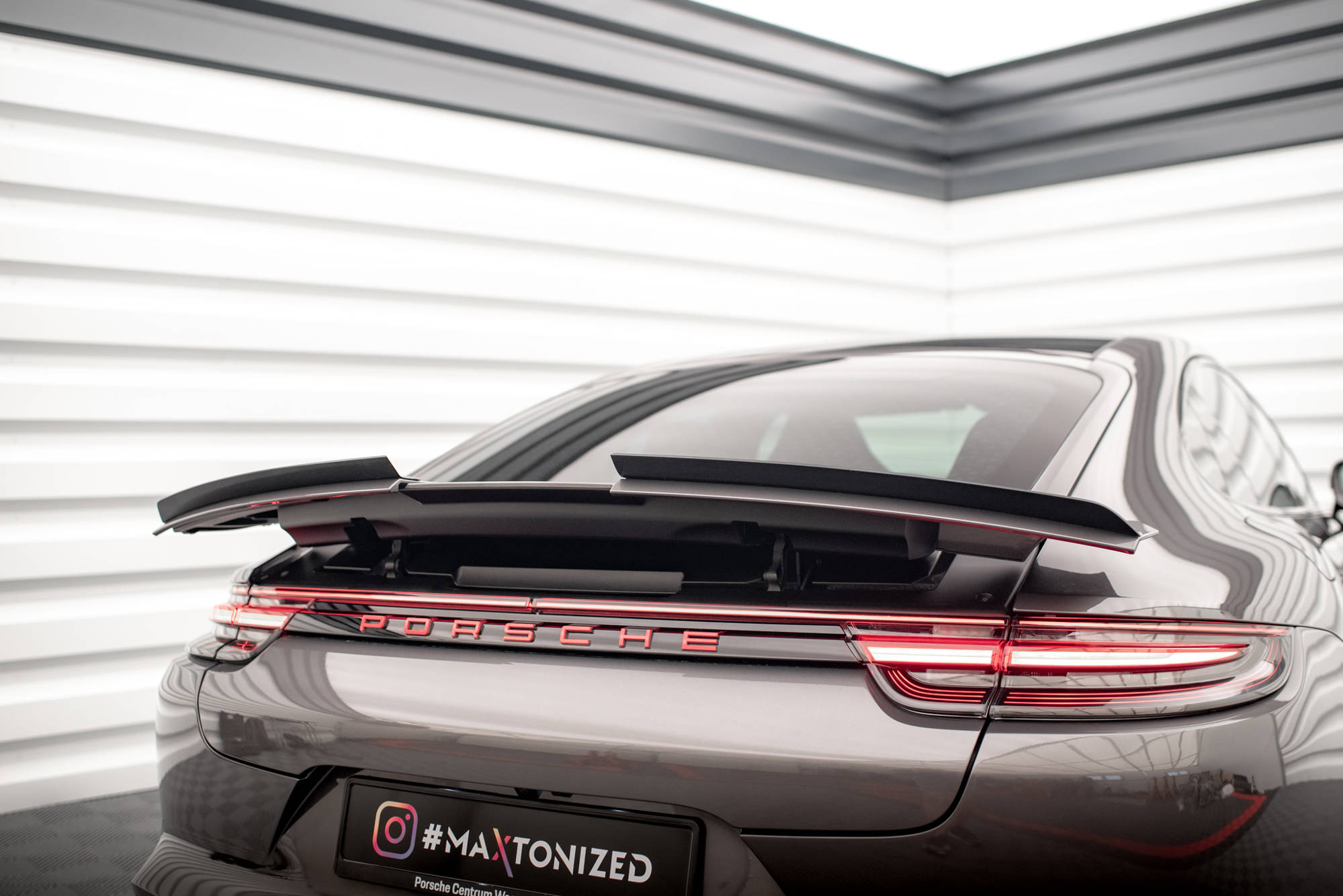 pol_po_Spoiler-Cap-Porsche-Panamera-GTS-Panamera-E-Hybrid-Panamera-Turbo-S-E-Hybrid-971-9797_6jpg - OPSHOLDERS
