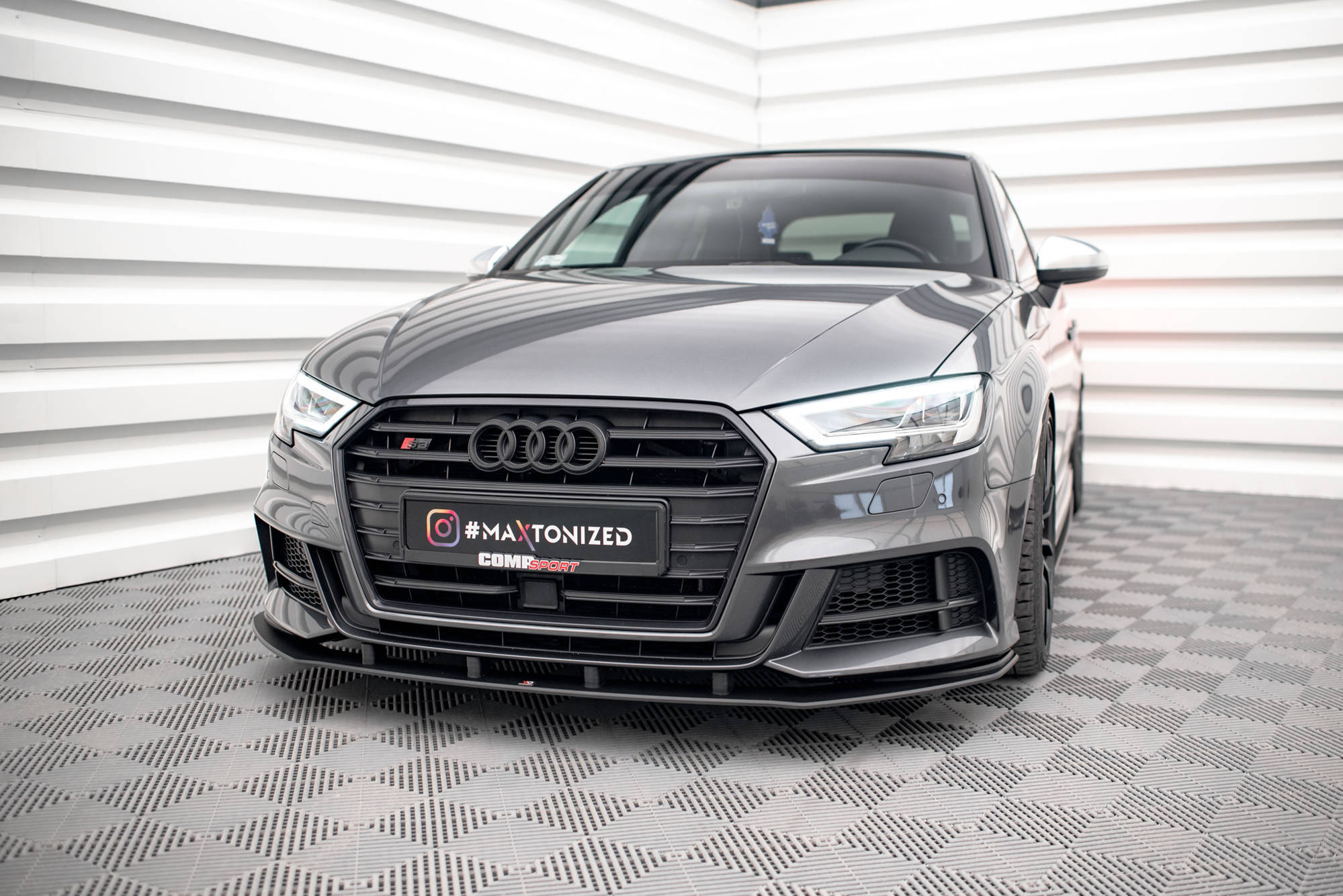 pol_po_Street-Pro-Front-Splitter-Audi-S3-A3-S-Line-Sportback-8V-Facelift-16254_6jpg - OPSHOLDERS