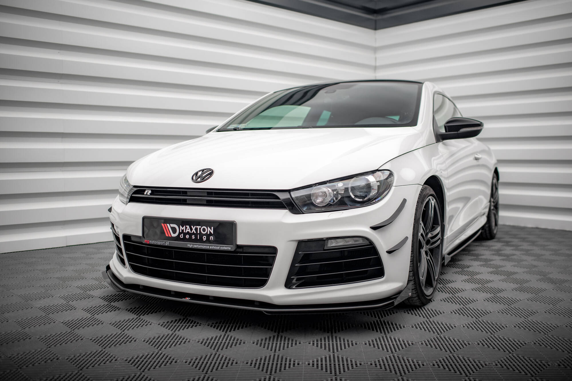 pol_po_Street-Pro-Front-Splitter-Flaps-Volkswagen-Scirocco-R-Mk3-19546_4jpg - OPSHOLDERS