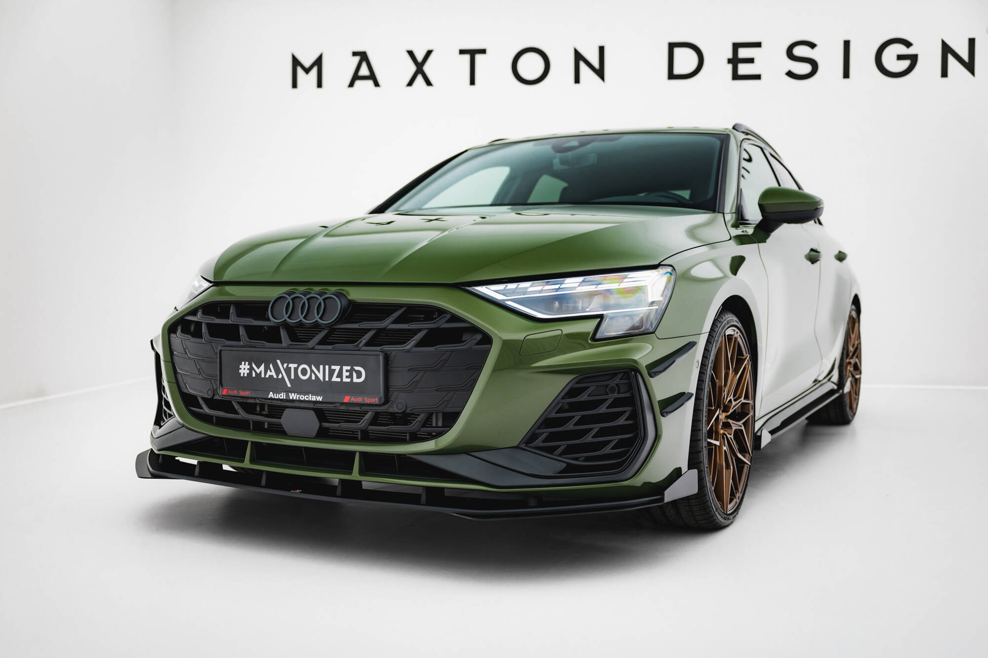 pol_po_Street-Pro-Front-Splitter-V-1-Flaps-Audi-S3-Sportback-A3-S-line-Sportback-8Y-Facelift-21787_6jpg - OPSHOLDERS