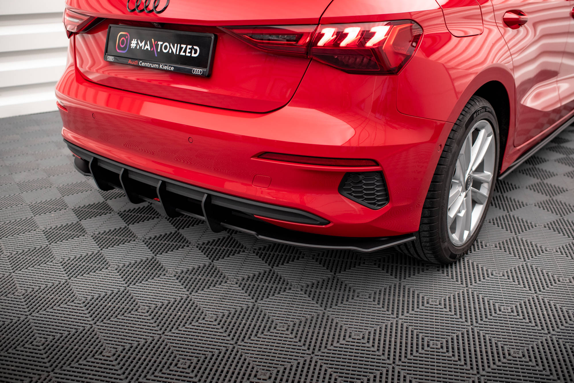 pol_po_Street-Pro-Rear-Diffuser-Audi-A3-Sportback-8Y-16984_6jpg - OPSHOLDERS