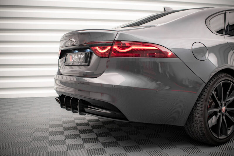 pol_po_Street-Pro-Rear-Diffuser-Jaguar-XF-R-Sport-Mk2-15437_6jpg - OPSHOLDERS