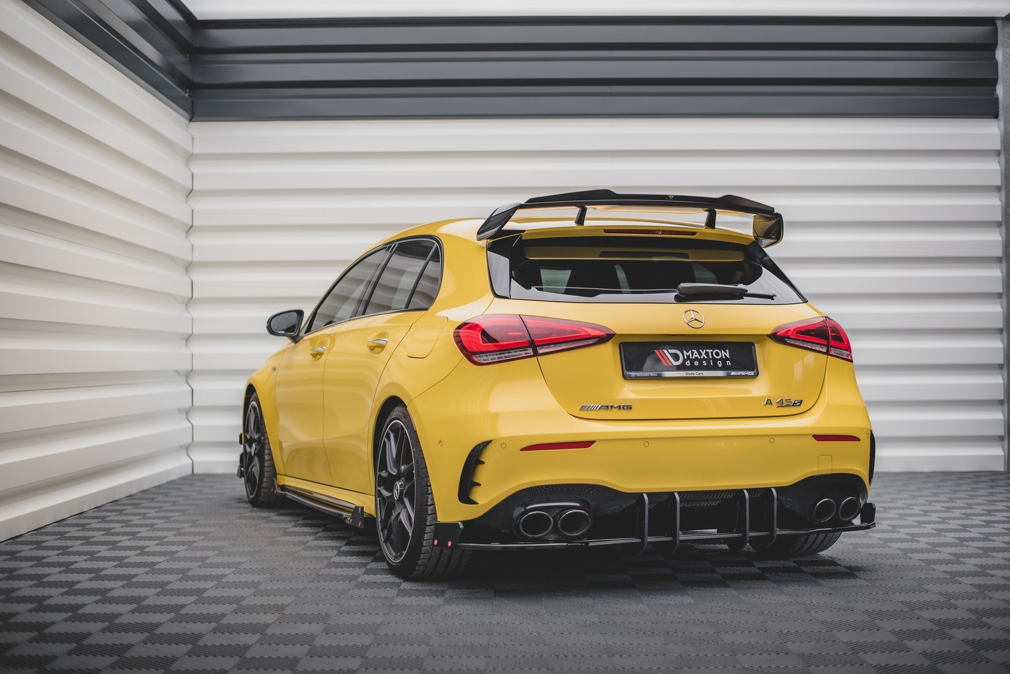 Maxton Design ストリートプロ リアディフューザー メルセデスAMG A45